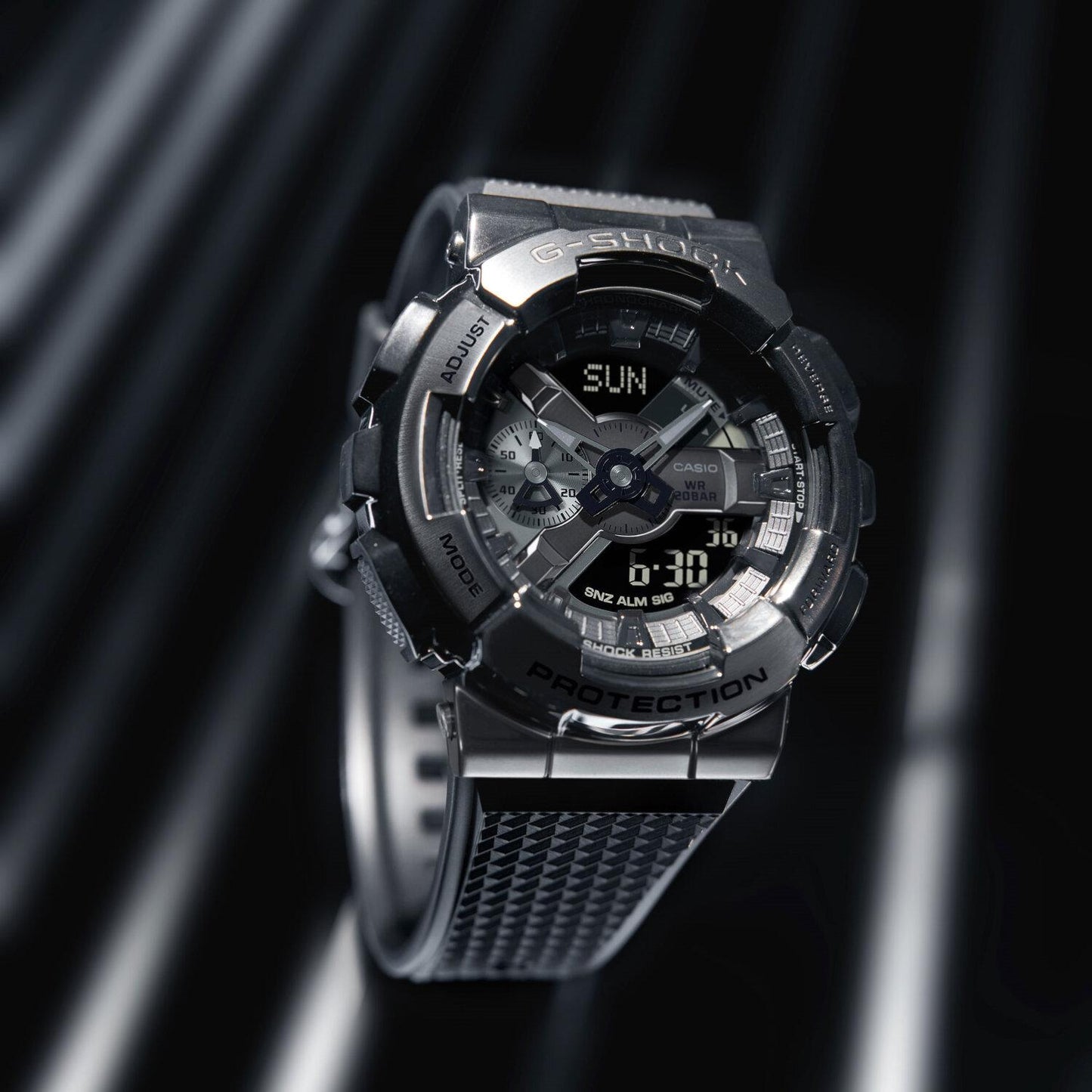 Reloj Casio GM-110BB-1ACR G-Shock Multifunción-Acero